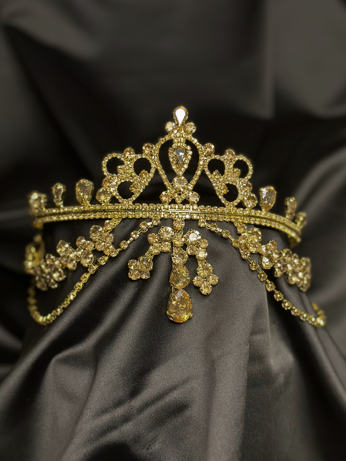 Majesty Crystal Tiara