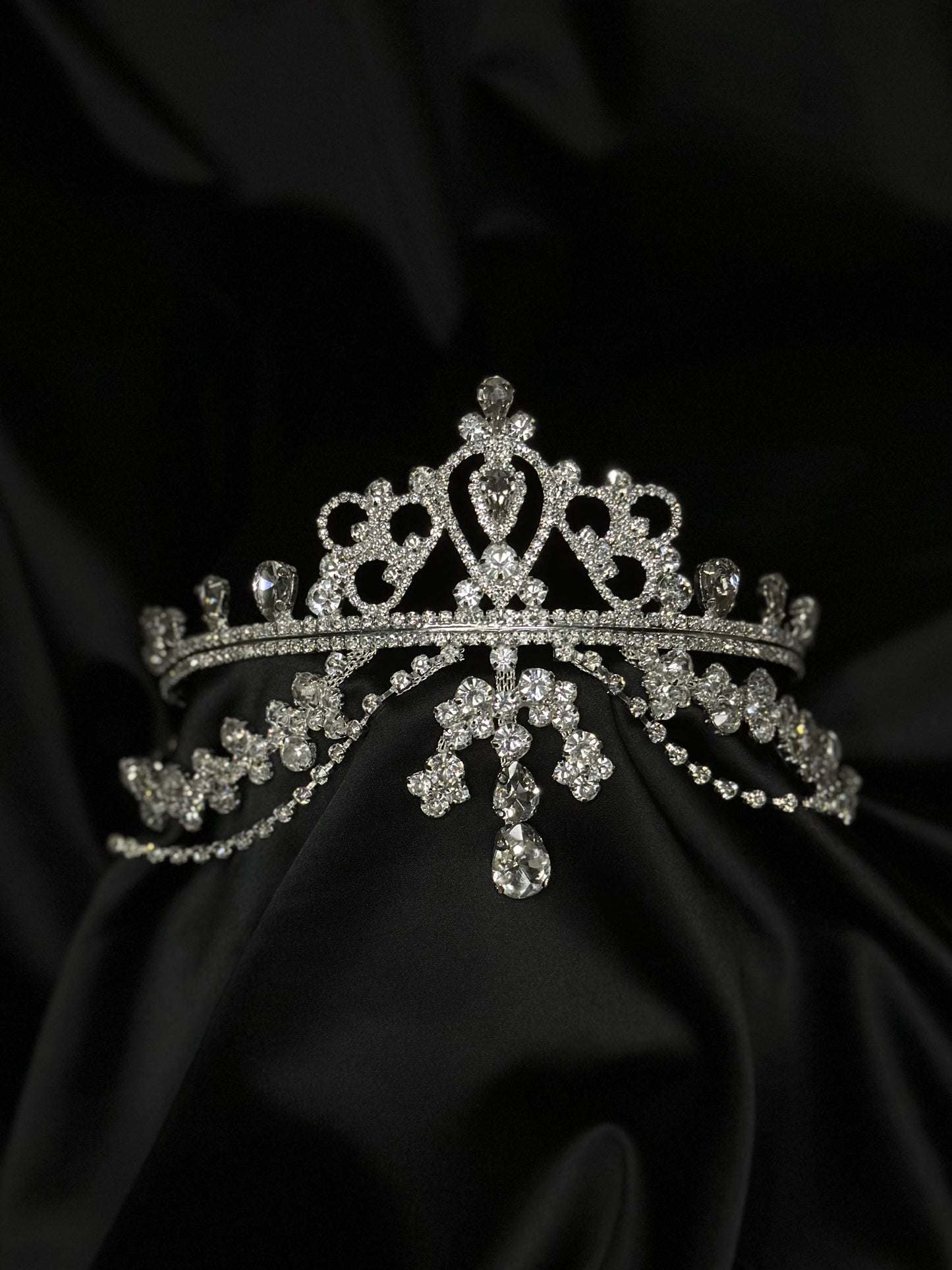 Majesty Crystal Tiara